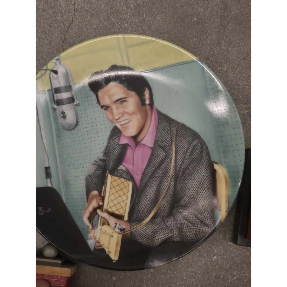 Elvis Presley Collection - Picture 15 of 16
